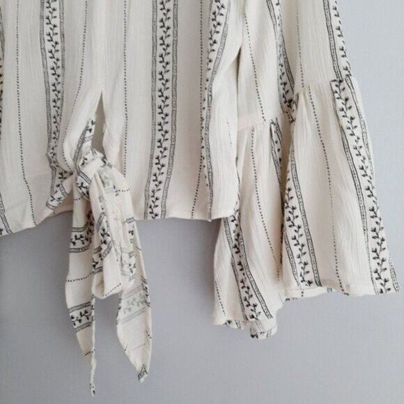 AEO - New Boho Peasant Blouse Tie Front w/ Bell Sleeve Sz XS - Picture 7 of 11